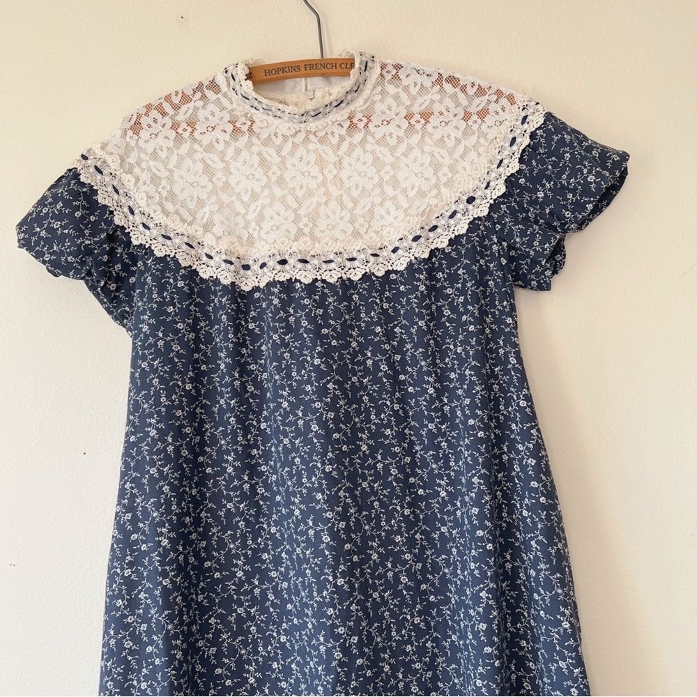 Vintage 70’s Princess Kaiulani hippie prairie calico navy blue lace maxi dress - Picture 3 of 9